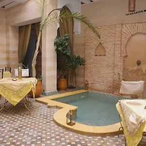 **** Riad Schanez Marruecos
